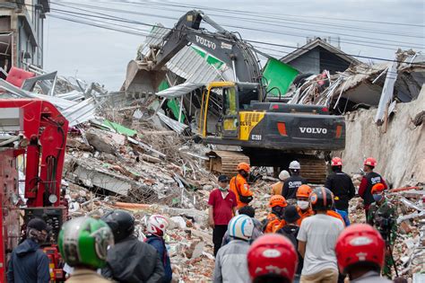 indonesia earthquake today news